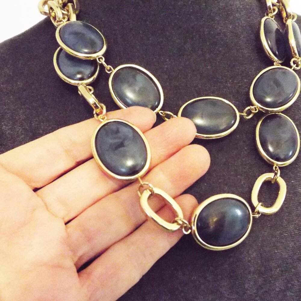 TALBOTS LAPIS STONE OVALS PIVOTING IN GOLDEN FRAMES 2 STRD. NECKLACE A